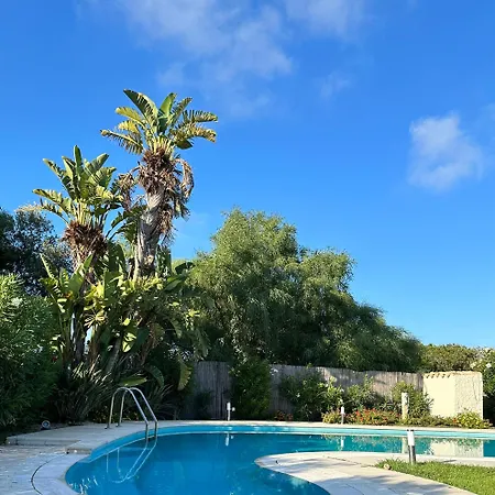 Domus Siracleto Villa, Notteri, Porto Giunco, Pool